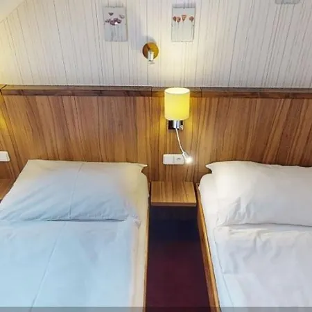塞尔斯基德沃酒店 3*